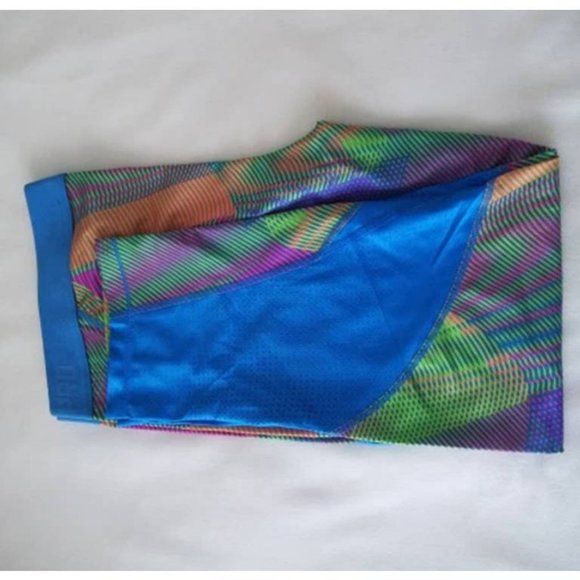 Nike Pro® ‘Frequency’ Capri Compression Legging Size XLarge - Picture 7 of 16